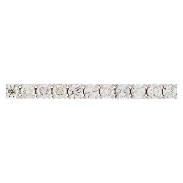 4 prong tennis bracelet with diamonds