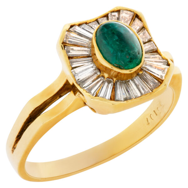 Emerald and diamond ring in 18k yellow gold