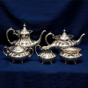 Reed & Barton Hampton Court 5 Piece Sterling Tea Set 81.16 Oz Troy