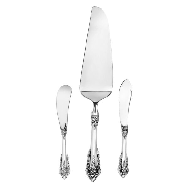 "GRANDE BAROQUE" Sterling Silver Flatware Set patented by Wallace in 1941- 6 place settings for 12 + 12 serving pieces. Over 4200 grams of sterling silver-