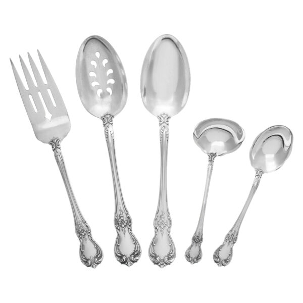 "OLD MASTER" Sterling Silver Flatware Set, Ptd in 1942  by Towle Silversmiths. 8 Place Settings for 20 + 10 Serving Pieces- Over 4200 grams of Serling Silver. Perfect set to entertain.