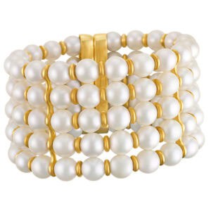 Beautiful Pearl Bangle