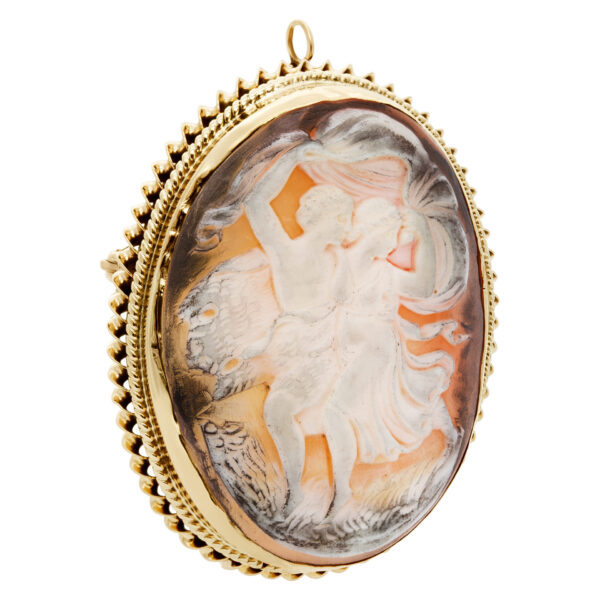 Two Lovers Cameo broach/pendant with a double 14k twisted gold frame