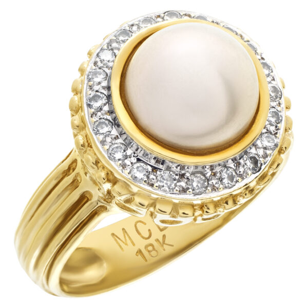 18k yellow gold ring with 8mm pearl and diamond accents 0.40 carat