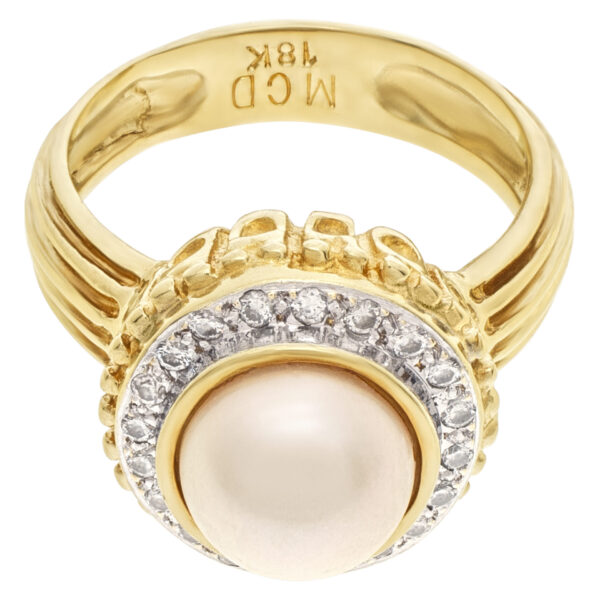 18k yellow gold ring with 8mm pearl and diamond accents 0.40 carat