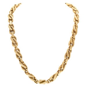 Infinity Link Chain in 18k yellow gold