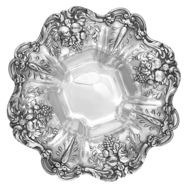 Art Nouveau "Francis I" Sterling Silver Serving Bowl patented in 1907 by Reed and Barton.