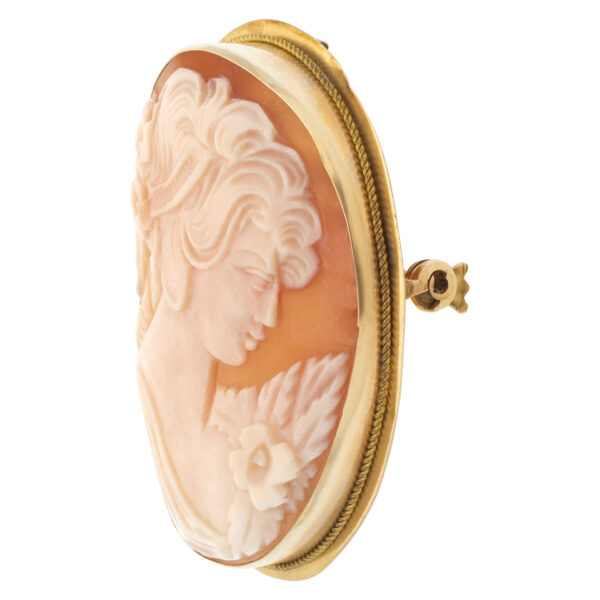 Victorian Shell Cameo portrait of a beautiful maiden, broach/pendant set in 14k yellow gold.