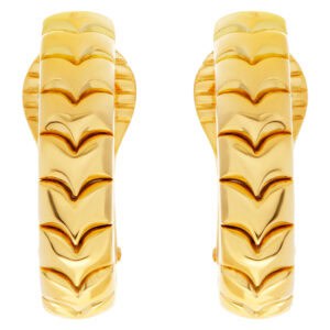 Bvlgari Spiga earrings in 18k yellow gold. 0.75 inch hanging length. 5mm width.