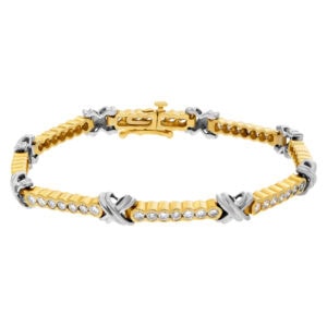 Diamond bracelet set in 14k gold