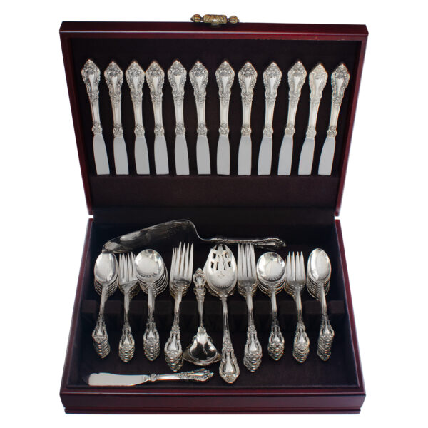 "ELOQUENCE" sterling silver flatware set patented in 1953 by Lunt. 5 Place set for 12 with 6 serving pieces