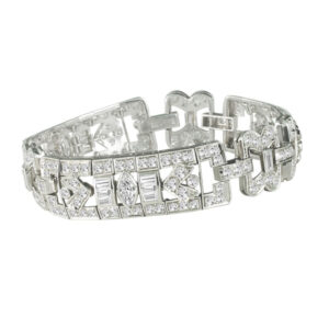 Beautiful Deco diamond bracelet in platinum