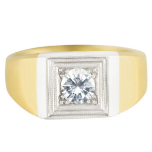 Square top ring in 14k with app. 0.33 ct round diamond center