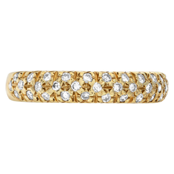 Precious pavé diamond band in 14k yellow gold. 0.80 carats in diamonds. Size 6