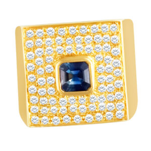 Stunning pave diamond ring in 18k  yellow gold with center sapphire. Size 4.5