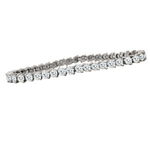 Beautiful platinum diamond bracelet with over 9.0 carats in round diamonds (F-G color; SI2 clarity)