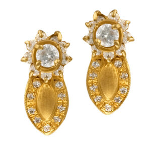 Cute flower shape diamond earrings.