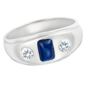 Cabochon sapphire and diamon ring