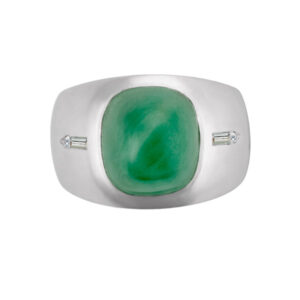 Emerald platinum ring with diamond accents. 0.14 cts in diamonds. Size 8 1/4