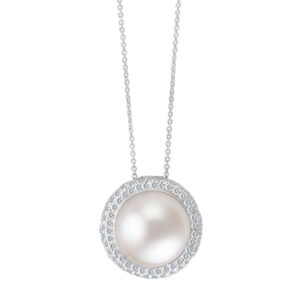 Precious pearl set in 18k wg pendant w/app. 0.61 cts in pave diamond accents, app 12mm pearl