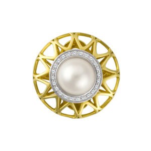 Superb 18k yellow & white gold ring with 10.9mm freshwater pearl and approx. .18 carats in diamonds