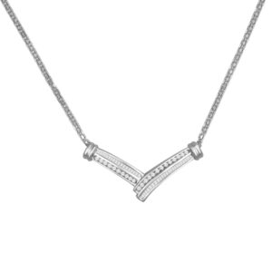 Beautiful diamond necklace in 14k white gold wityh over 0.50 carats in round & baguette diamonds