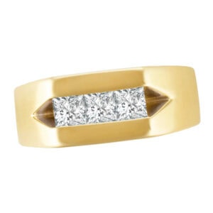 Diamond ring in 14k with three princess cut diamonds