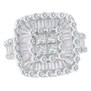 Diamond ring with app. 2 cts in round and baguette diamonds in 18k white gold