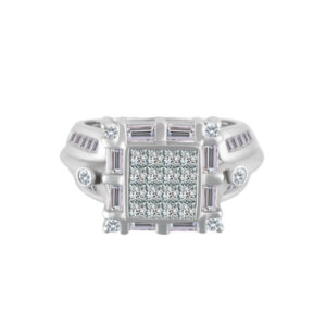 Diamond ring in 14k white gold. 0.74 carats in diamonds. Size 6.5