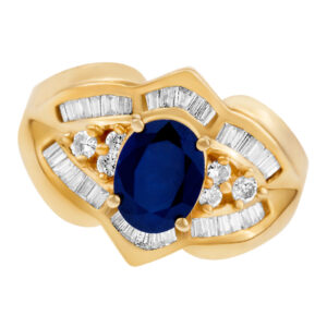 Sapphire and diamond ring in 14k yellow gold. Size 6.25