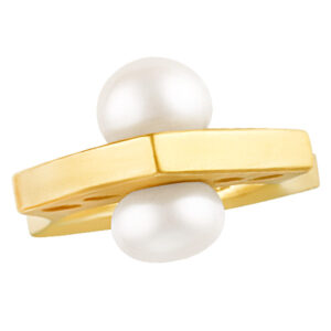 Unqiue Double pearl ring in 14k yellow gold. Size 6.25