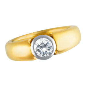 Beautiful diamond ring 18k