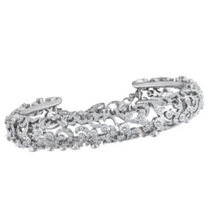 Remarkable diamond bangle in 18k white gold with 4.13 carats in diamonds