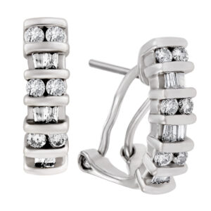 14k white gold diamond earring