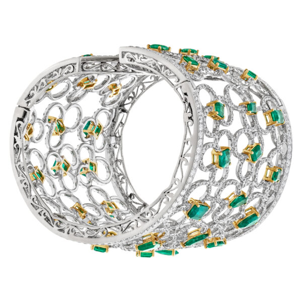 Emerald and diamond cuff 18k white gold. 21.24 carats in Diamonds, 16.80 carats in emeralds.