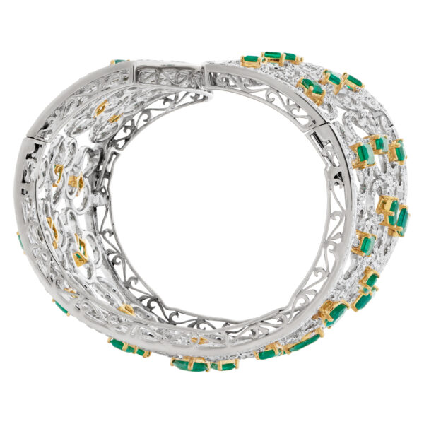 Emerald and diamond cuff 18k white gold. 21.24 carats in Diamonds, 16.80 carats in emeralds.