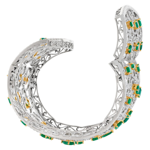 Emerald and diamond cuff 18k white gold. 21.24 carats in Diamonds, 16.80 carats in emeralds.