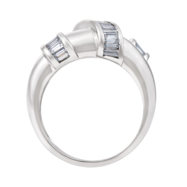 Charles Krypell diamond ring in platinum. 1.00 ct in round & baguette diamonds.