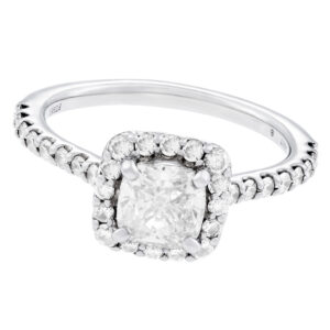 Ladies Halo diamond ring with 1.01 carats