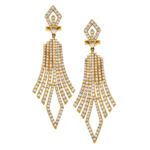 Ladies diamond drop earrings in 18k