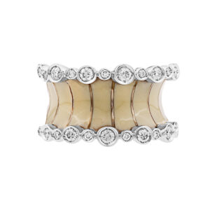 Stefan Hafner diamond ring in 18k white gold. 0.61 carats in diamonds. Size 6.75