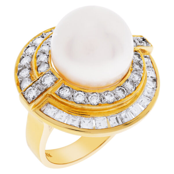 South Sea Pearl diamond ring in 18K with diamonds. 2.22 carats in diamonds