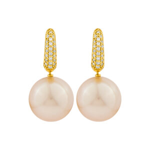 Golden pearl and diamond earrings in 18K gold