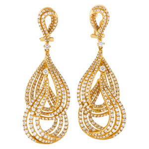 Twisted & cascading drop earrings in 18k yellow gold with 4.96 carats