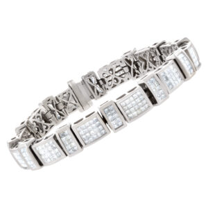 Princess cut diamond bracelet in 14k white gold