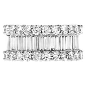 Diamond eternity band in 18k white gold