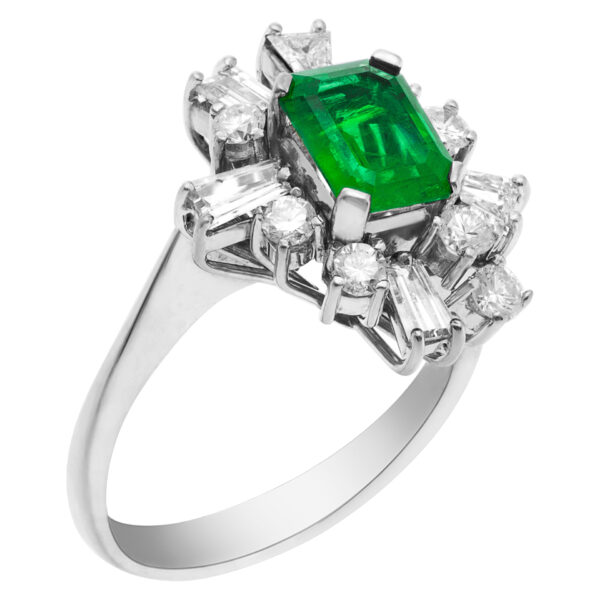 Emerald and diamond ring in 14k white gold. 1.00 carats in diamonds. Size 6.75