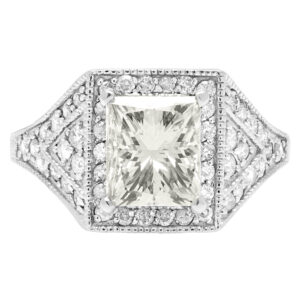 Stunning Princess Cut diamond ring 3.02 ct center diamond clarity enhanced (I, SI)