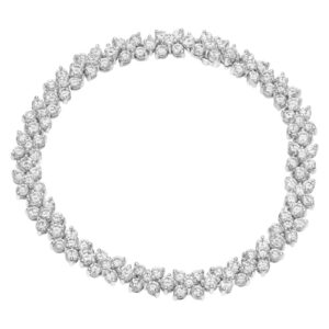 Diamond bracelet in platinum with app 5.50 cts in diamonds