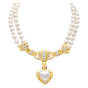 Adorable strand of 9.9 mm Pearl & Diamond necklace